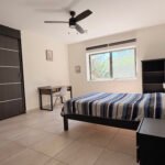 Cuarto PB 1 Sol vista ventana